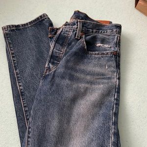 Levi’s 501 with minimal distressing excellent new condition
